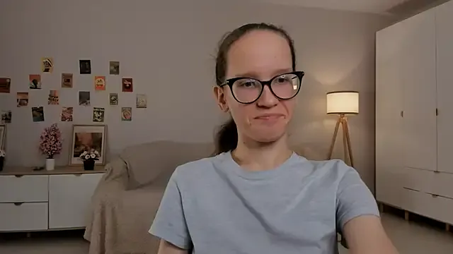 Juanita-Diaz – webcam model profile photo Image 4