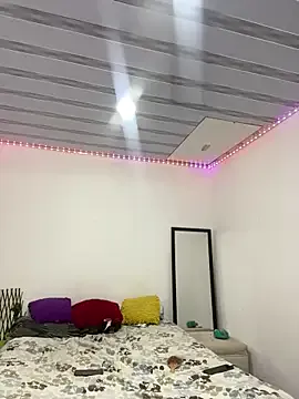 seraphine23 – webcam model profile photo Image 10