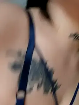 R_Roshni – webcam model profile photo Image 7