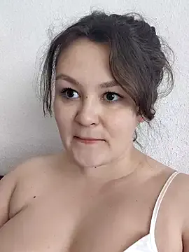 Alyshanon18 – webcam model profile photo Image 13