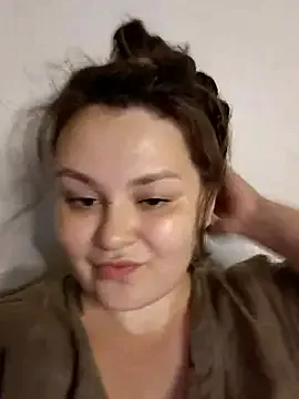 Alyshanon18 – webcam model profile photo Image 6