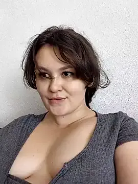 Alyshanon18 – webcam model profile photo Image 8