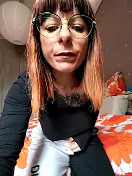 RollDolls – webcam model profile photo Image 3