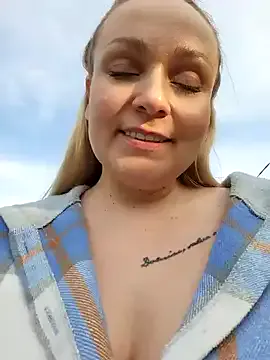 SonY_CaM – webcam model profile photo Image 4