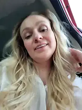 SonY_CaM – webcam model profile photo Image 5