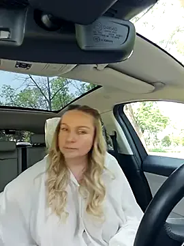 SonY_CaM – webcam model profile photo Image 6