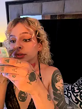 Liz_Hush – webcam model profile photo Image 5