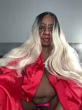 BreanaDivine – webcam model profile photo