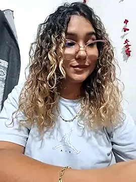 RuslanaXX – webcam model profile photo Image 16