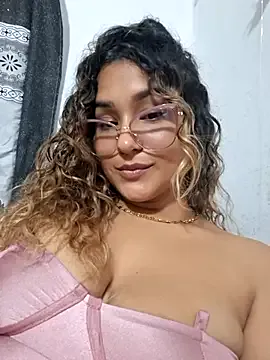 RuslanaXX – webcam model profile photo Image 18