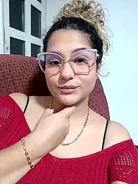 RuslanaXX – webcam model profile photo Image 3