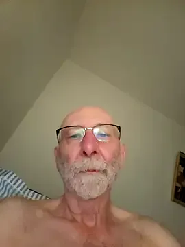 grettabenett_ profile photo Image 14