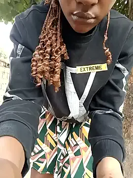 sissytrainz – webcam model profile photo Image 10