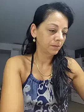 sareandrob – webcam model profile photo Image 10