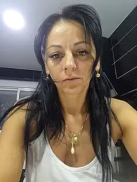 sareandrob – webcam model profile photo Image 14