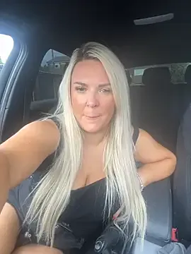 MissLMrJ – webcam model profile photo Image 15