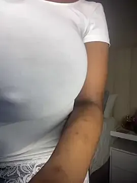 Ambarsexbutler – webcam model profile photo Image 6