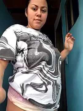 QuietNicole – webcam model profile photo Image 6