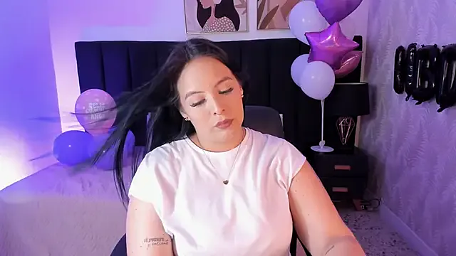 SissiVienna – webcam model profile photo Image 3