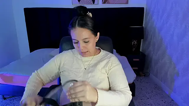 SissiVienna – webcam model profile photo Image 4