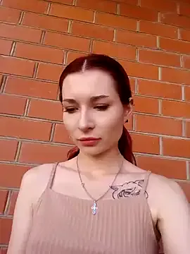 V-Hot-Sweti – webcam model profile photo Image 2