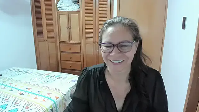 CaseyCumFace – webcam model profile photo Image 6