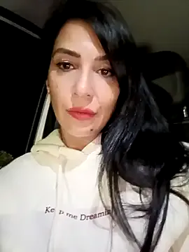 BaddieBellaUK – webcam model profile photo Image 19