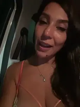 BaddieBellaUK – webcam model profile photo Image 5