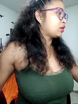 Alirawrz – webcam model profile photo Image 15