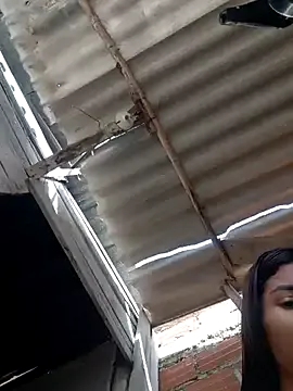 LucidLucy – webcam model profile photo Image 3