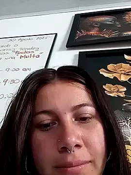 isisxoxx – webcam model profile photo Image 10