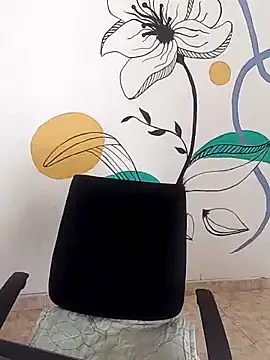 isisxoxx – webcam model profile photo Image 3