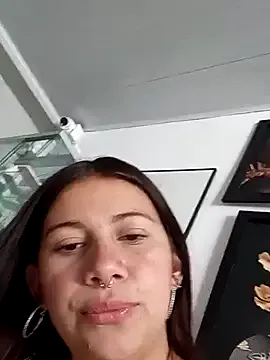 isisxoxx – webcam model profile photo Image 9