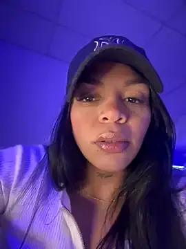 hot_wife_35 – webcam model profile photo Image 4