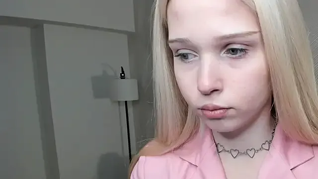 BaddieBellaUK – webcam model profile photo Image 4