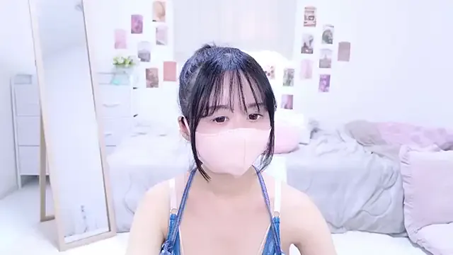 Love_Girl19 – webcam model profile photo Image 17