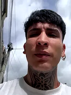 SMELLSEX – webcam model profile photo Image 10