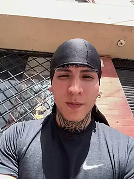 SMELLSEX – webcam model profile photo Image 15