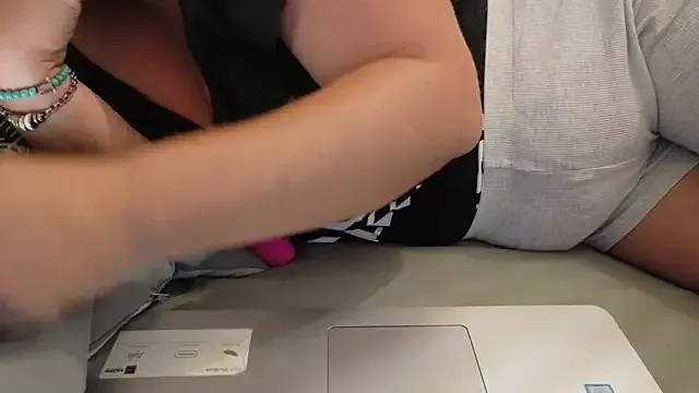 bebecita_x – webcam model profile photo Image 8