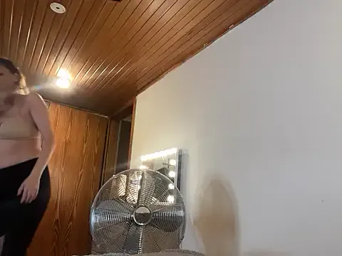 -teenytiny- – webcam model profile photo Image 10