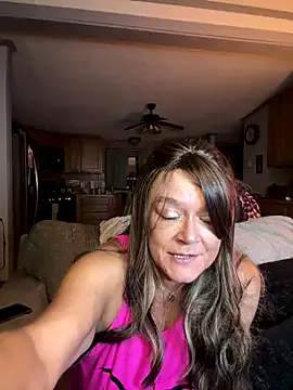 sareandrob – webcam model profile photo Image 16