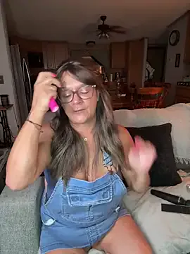 sareandrob – webcam model profile photo Image 3