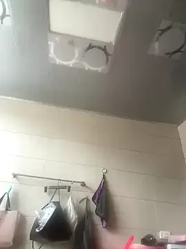 WhistledCutup – webcam model profile photo Image 2