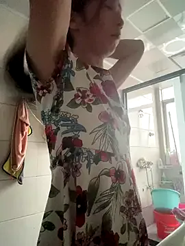 WhistledCutup – webcam model profile photo Image 5