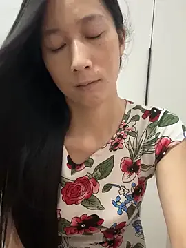 WhistledCutup – webcam model profile photo Image 8