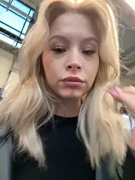 JayJayPink – webcam model profile photo Image 17