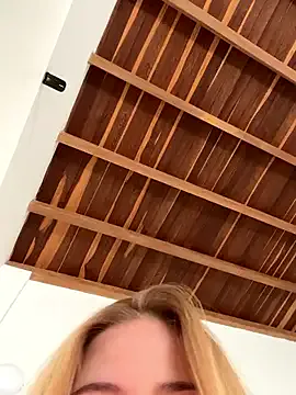 husa_Malikaa – webcam model profile photo Image 5