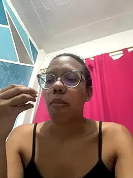 Your-Vedika – webcam model profile photo Image 2