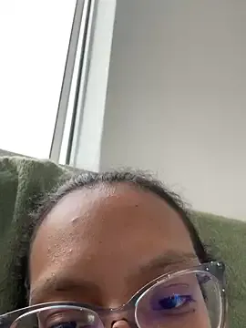 Your-Vedika – webcam model profile photo Image 8