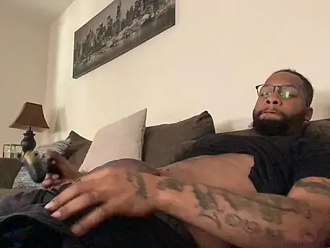 curvedicbandit6_2 – webcam model profile photo